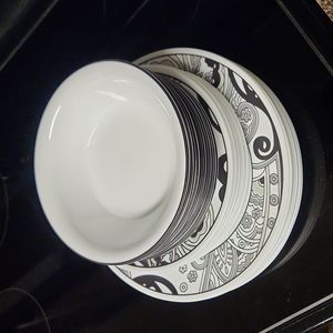 Corelle dinner set
